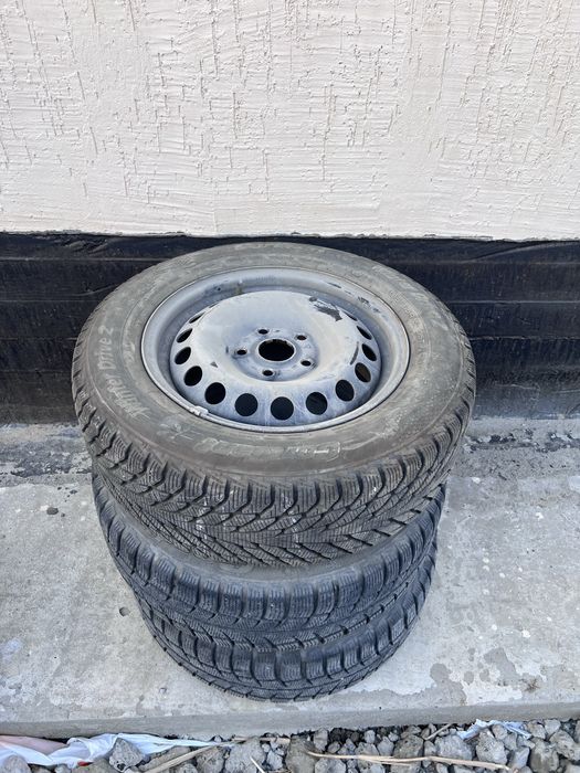 Зимние шины (липучка) 195/65/15