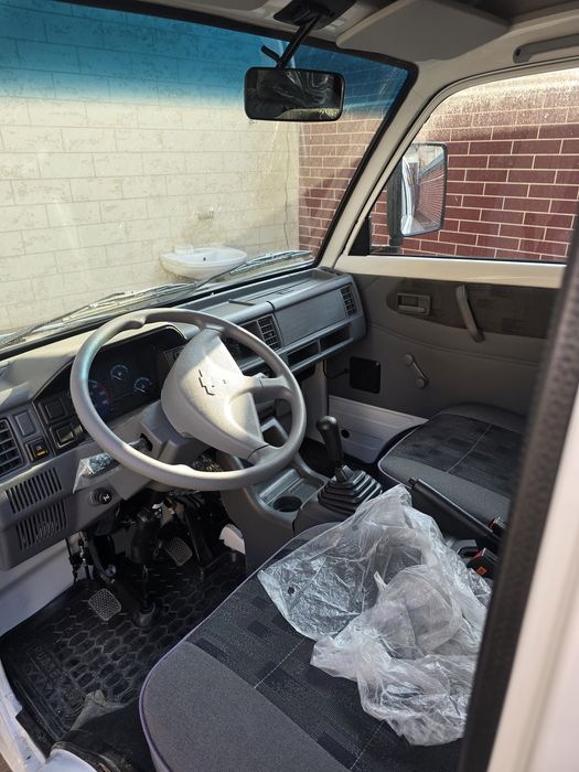 Damas шевролет белого цвета