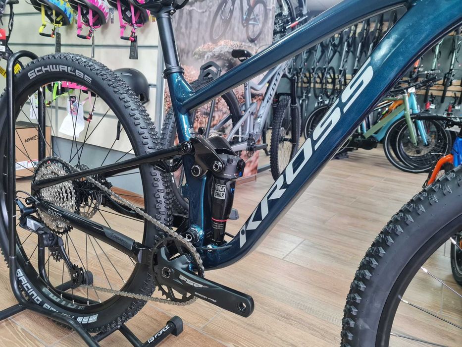 Bicicleta Kross Earth 2.0 M 29 S in stoc la Est Bike Funky Sports