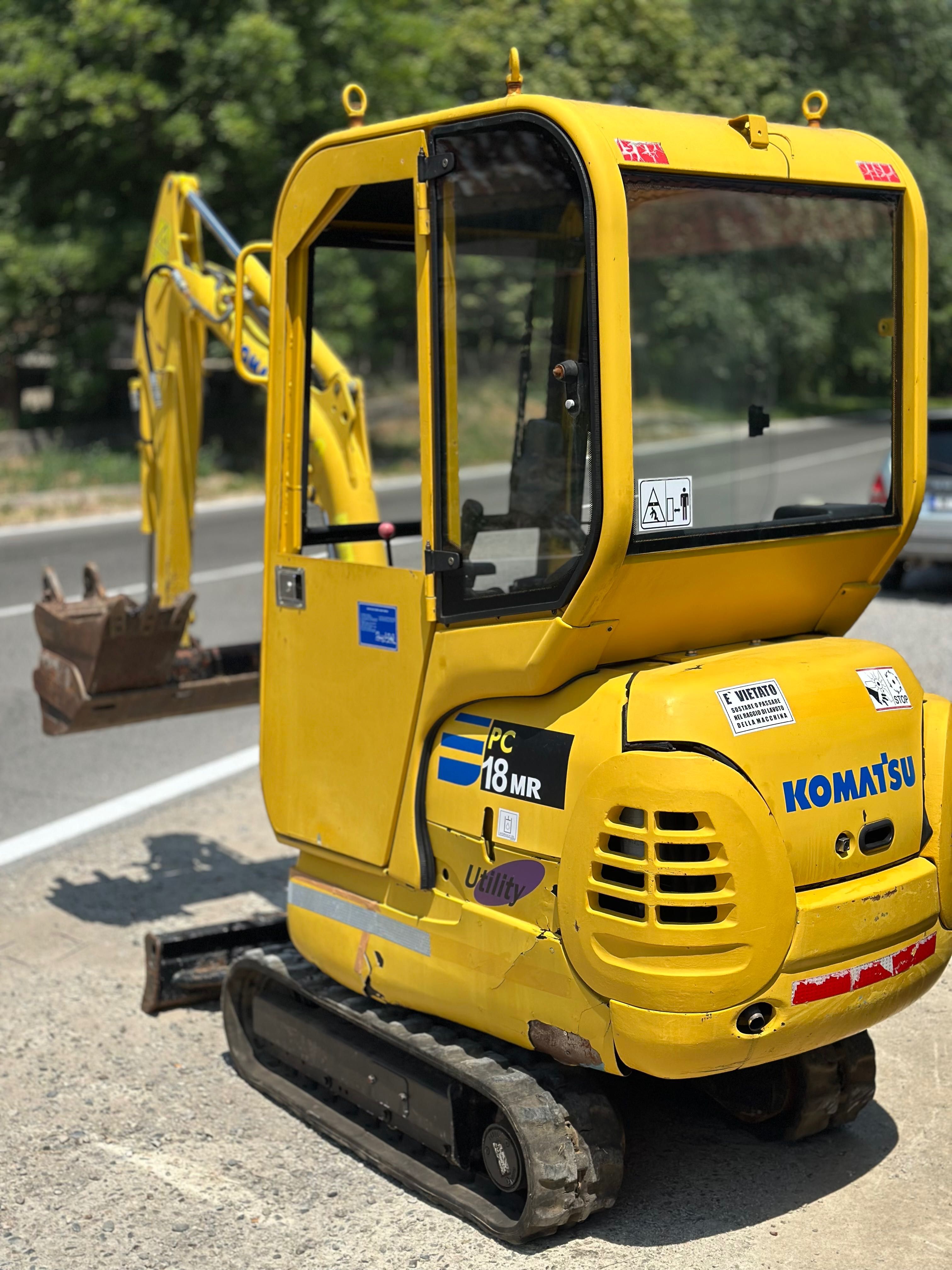 Komatsu PC18MR мини багер 2бр кофи