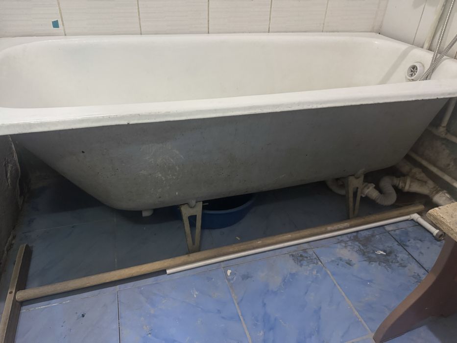 продам чугунную ванну