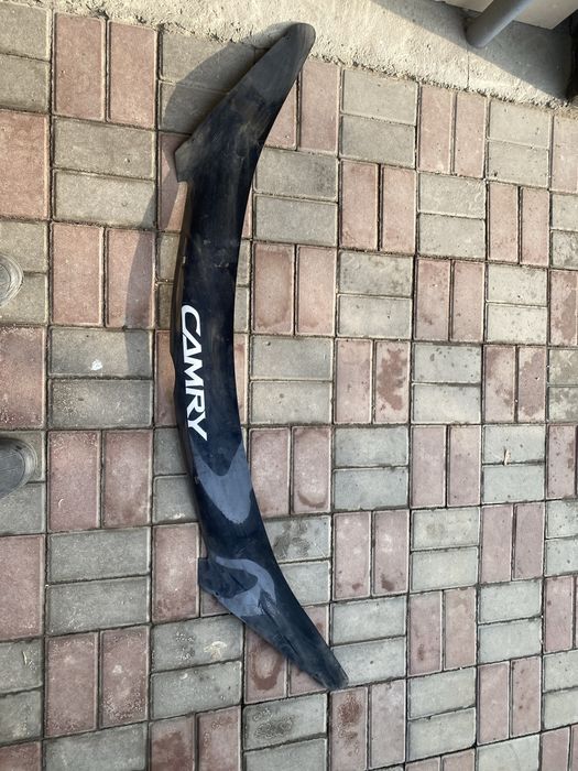 Мухобойка на тоету камри 30