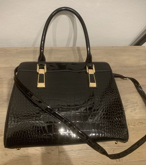 Vând Genti de damā