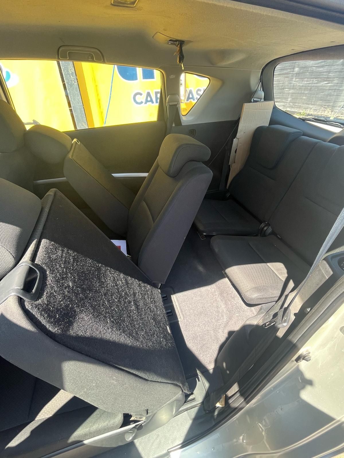 Toyota corolla verso 7 locuri