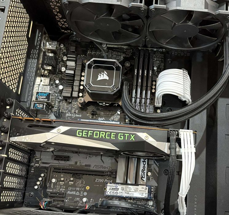 Asrock Z390 Pro4 + I5 8600K + 32GB Kingston Fury Beast