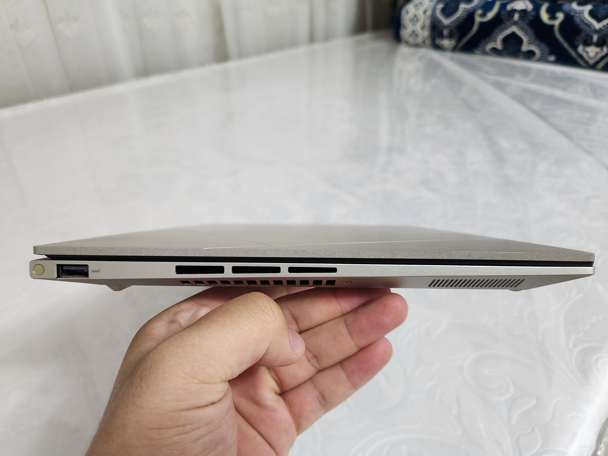 Asus Zenbook 14x ux3404V i9 13900H