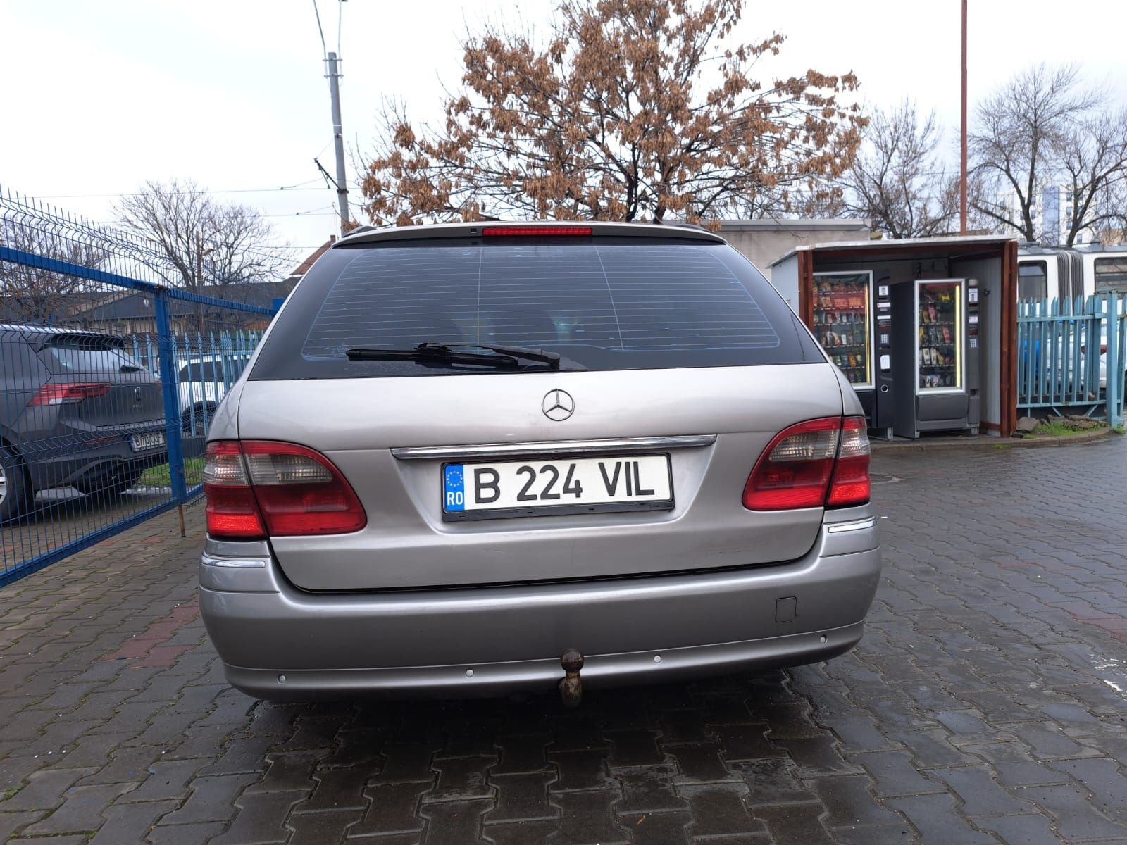 Mercedes-Benz E270 CDI W211 AVANGARDE