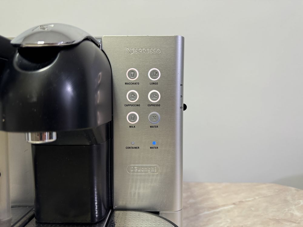 Espresor delonghi nespresso lattissima premium capsule