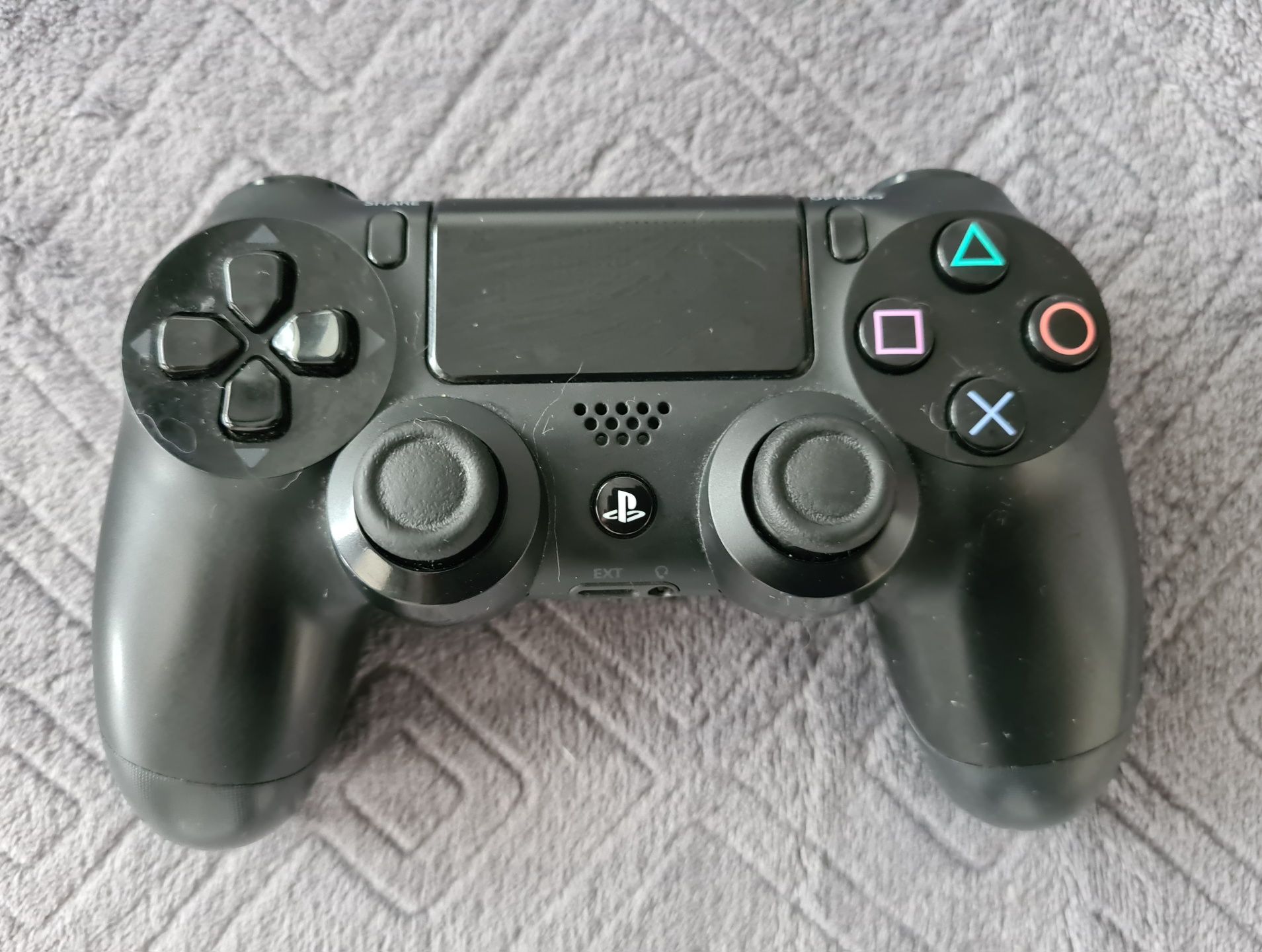 Consola Sony Playstation 4 - PS4 500GB + controller + Joc FIFA18