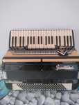 Vând acordeon frontalini