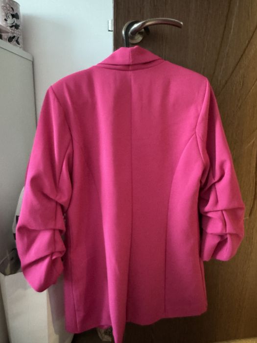Розово сако