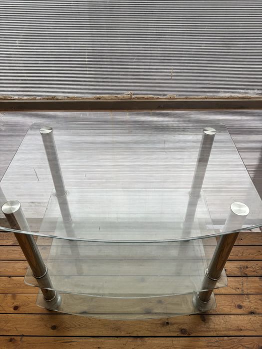 Стекляный стол подставка под тв