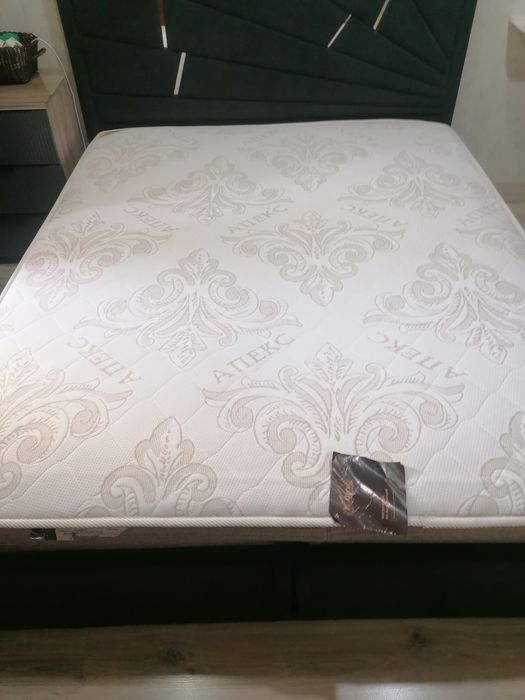 Продам матрац в идеальном состоянии