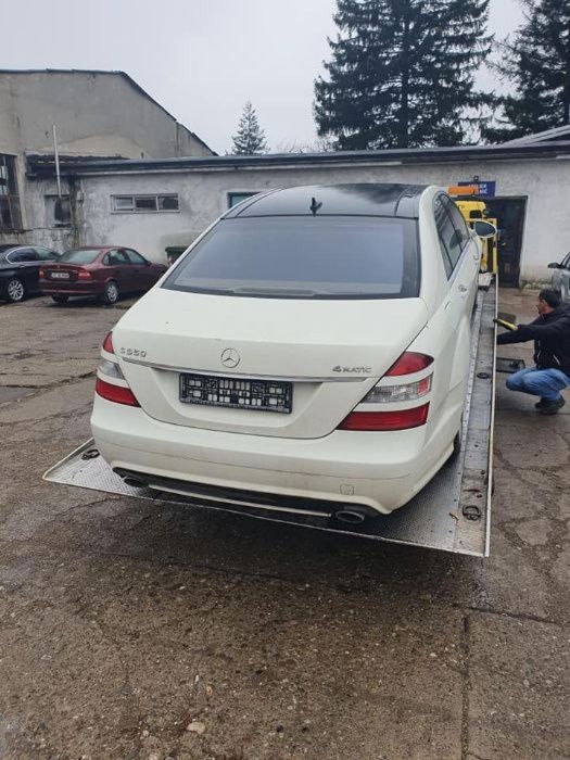 Dezmembrez Mercedes W221 S550 4 matic 2008
