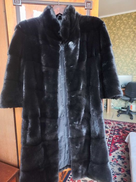 Продам норковую шубу