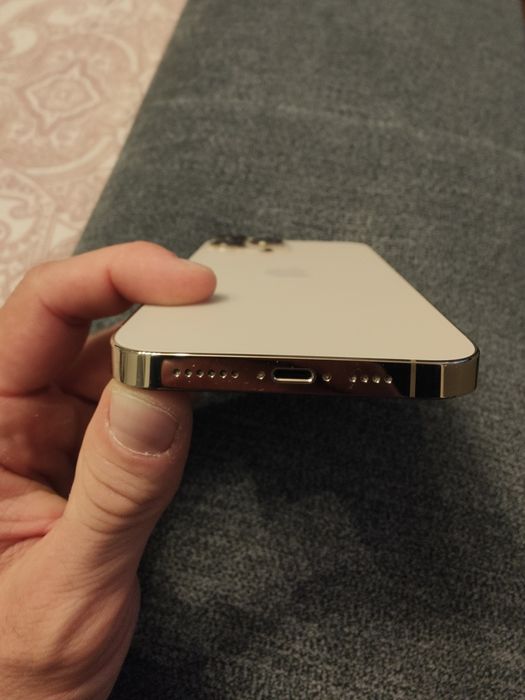Vând iPhone 13 pro max 256 GB