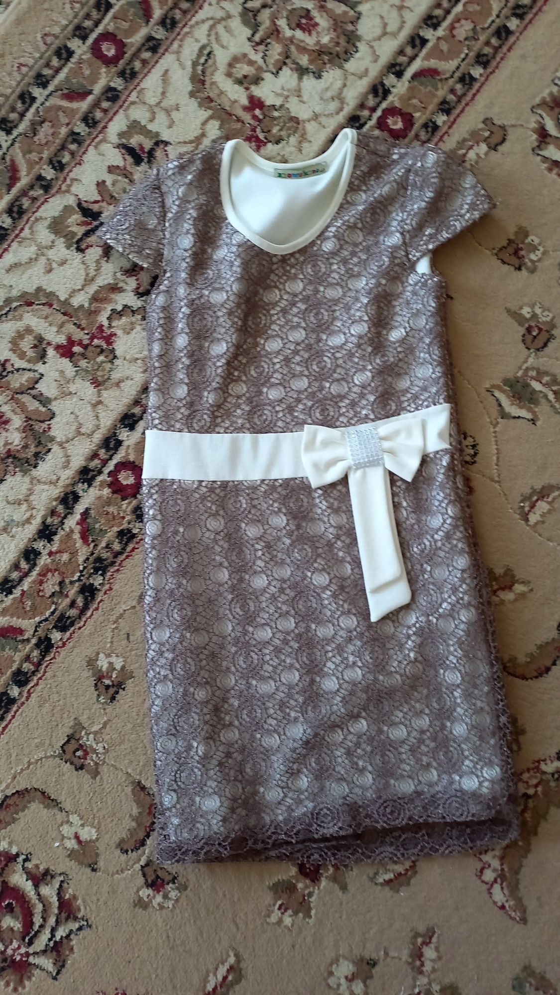 Платье на девочку 6-7 лет