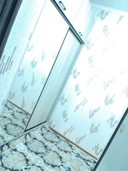 Navoiy shahridan  2 xona uy ISFAAN domi yangi bozor