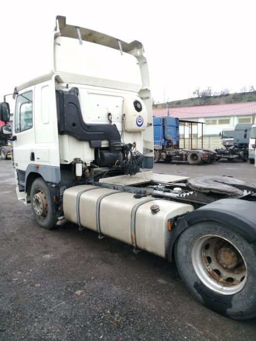 Dezmembrez camion Daf CF