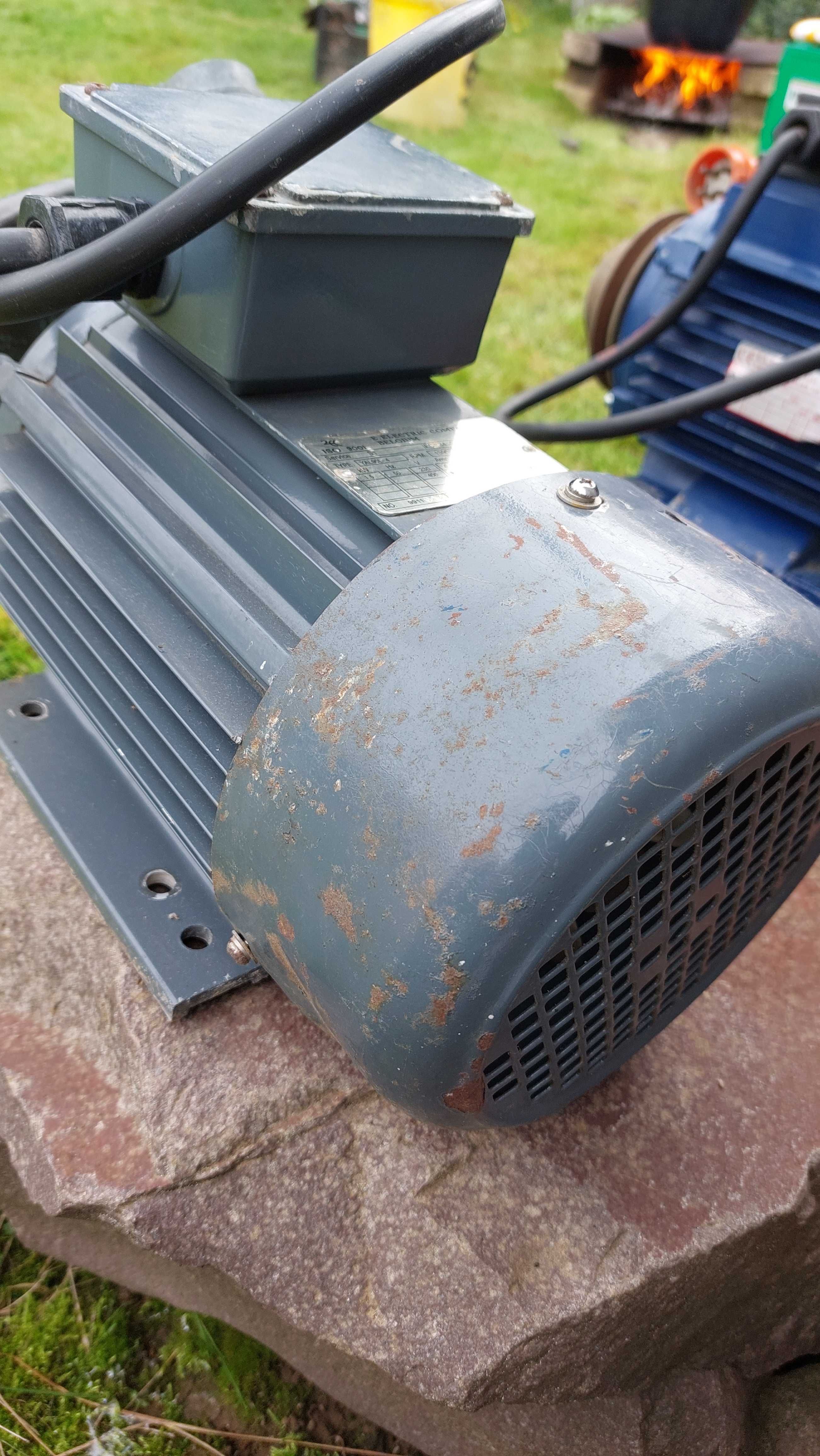Vand motor electric 220 / 380 V bobinaj din cupru.