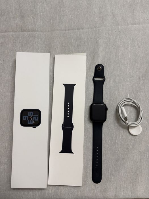 Aplle watch 44мм se2