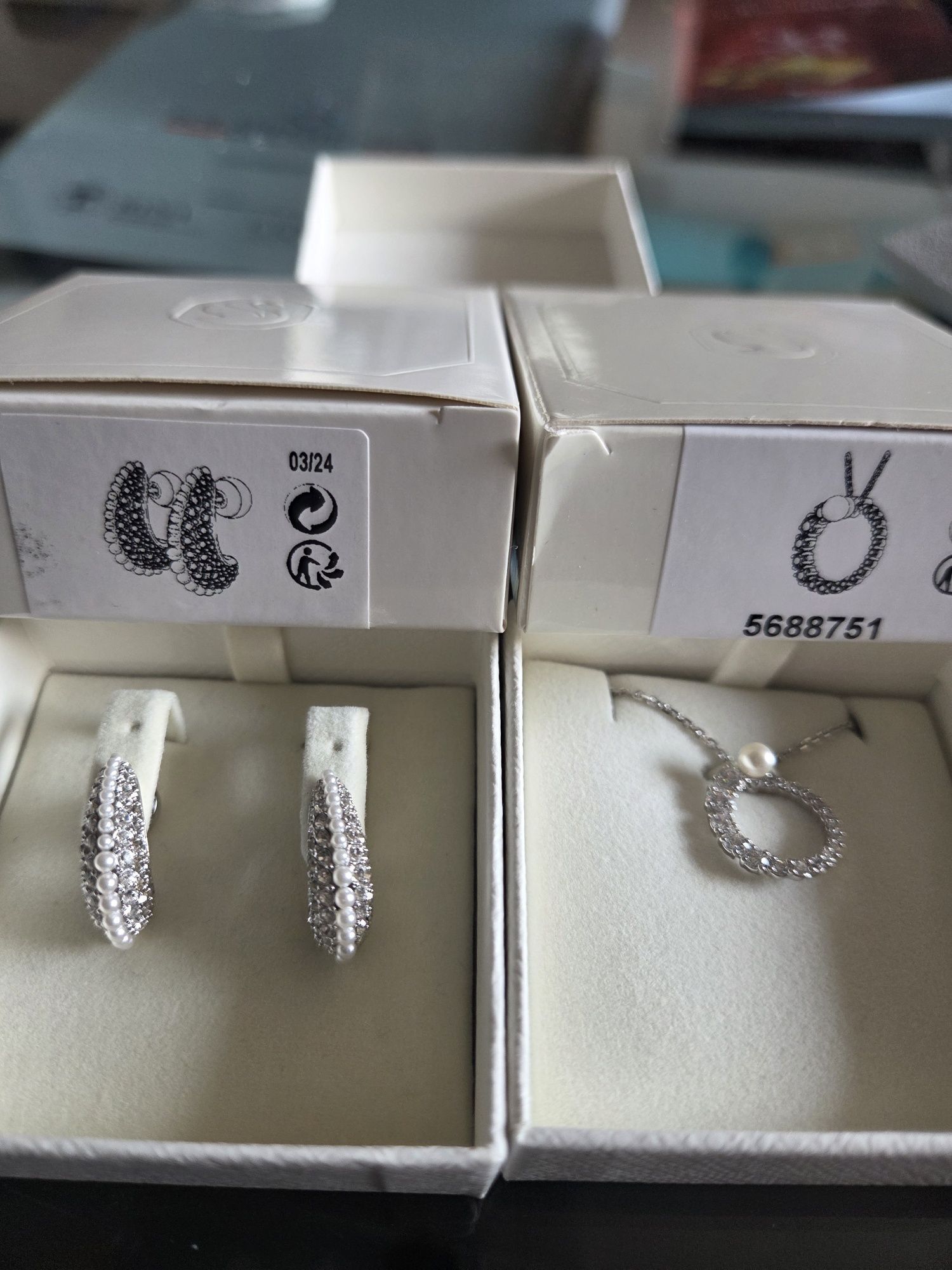Нов сет "Swarovski"