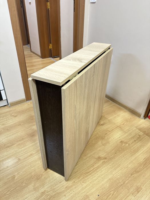 Сгъваема трапезна маса