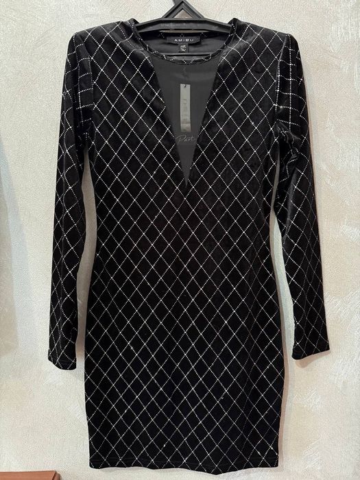 Новое чёрное платье 42-44