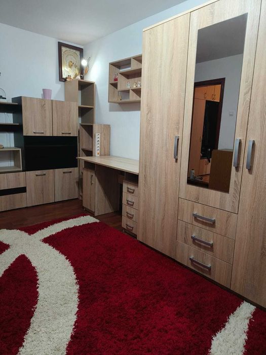 Închiriez apartament 2 camere pe termen lung