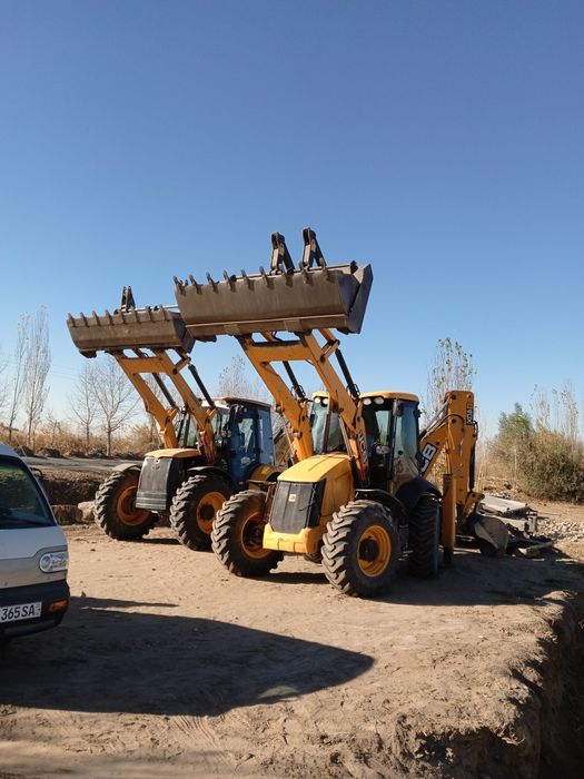 JCB екискаватир пагрузчик