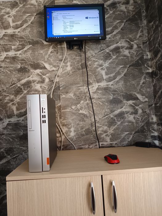 Intel Pentium Silver J5005 1.50 GHz, 8 GB RAM și Hard 1 TB.