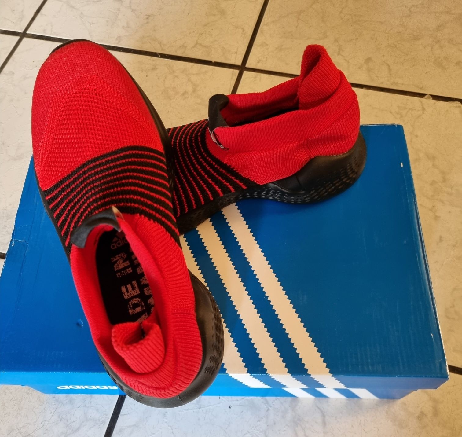 Adidasi Adidas, originali, de damă.