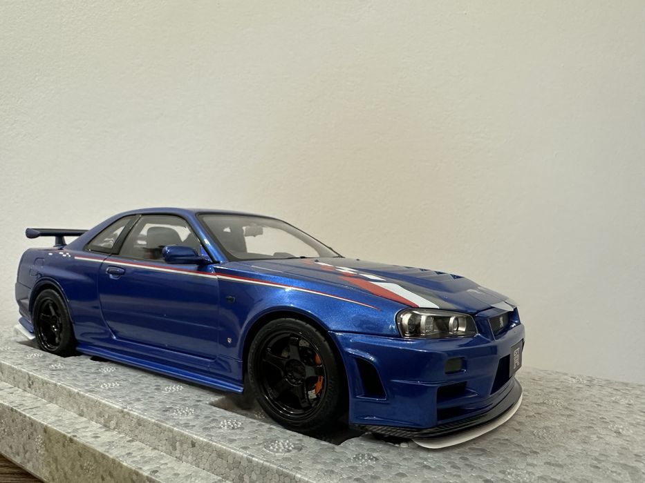 Vând machetă 1/18 Nissan R34 Motorhelix