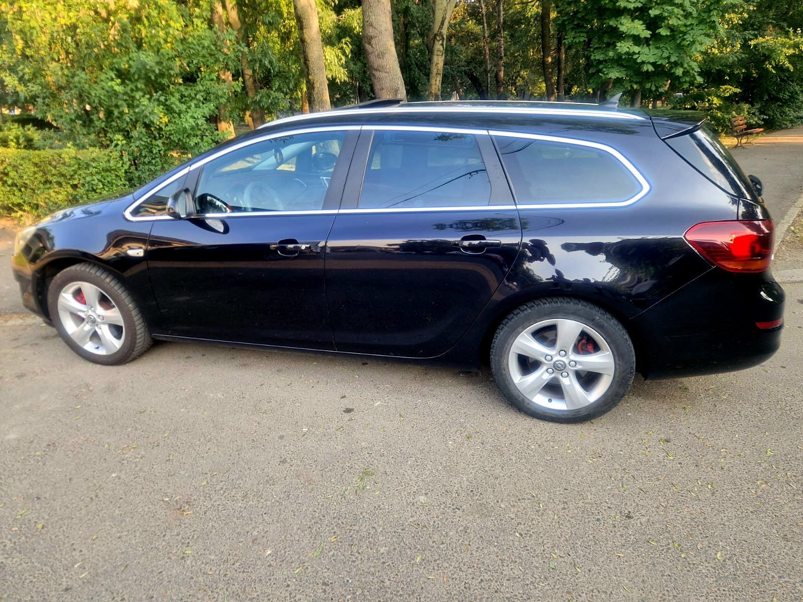Opel Astra J Sport Tourer An 2011 Euro 5