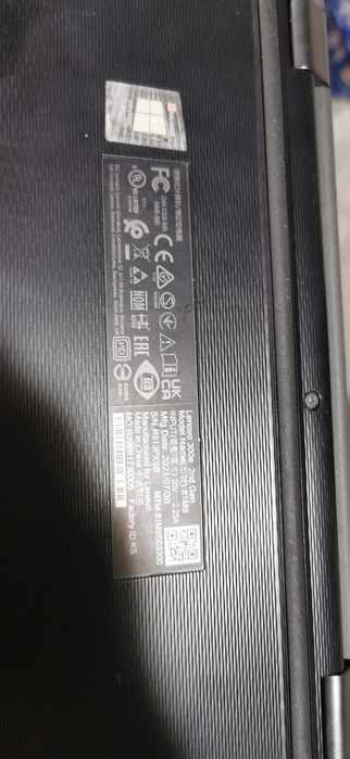 vand laptop lenovo 300e 2gen