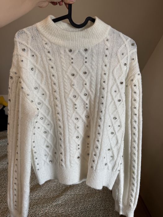 пуловер с камъчета Calliope