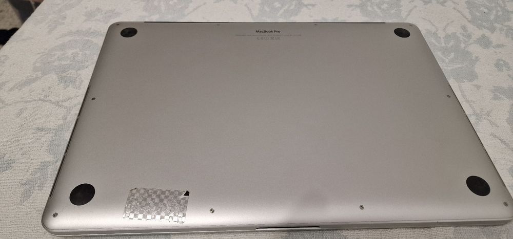 Macbook Pro mid 2015,i7,16gb ram,stare ca nou