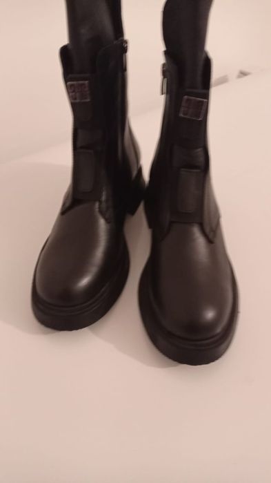 Новый етік сатылады бағасы 25000тг, турецкий киілмеген, 39 размер,