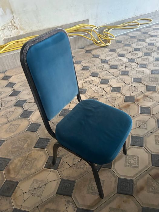 Факат стул ози ижарага