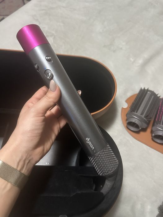 Маша за коса dyson