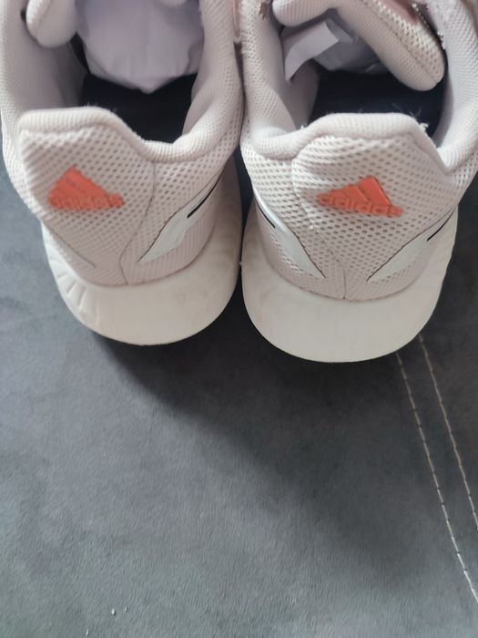 Продажба на маратонки