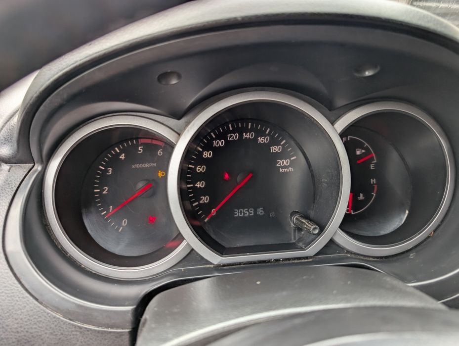 Vand sau schimb suzuki grand vitara cu motor A2