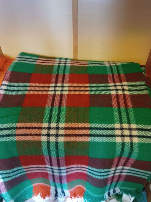 Продавам родопски одеала и губери.