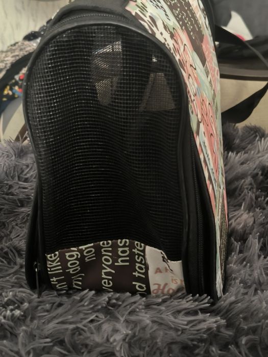 Продаётся переноска для кошек и собачек