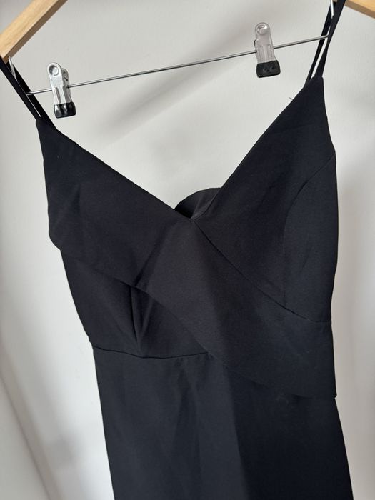 Елегантна черна рокля Trendyol