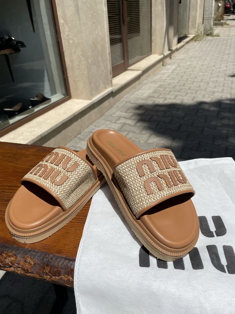 Miu miu дасмки чехли 2 цвята