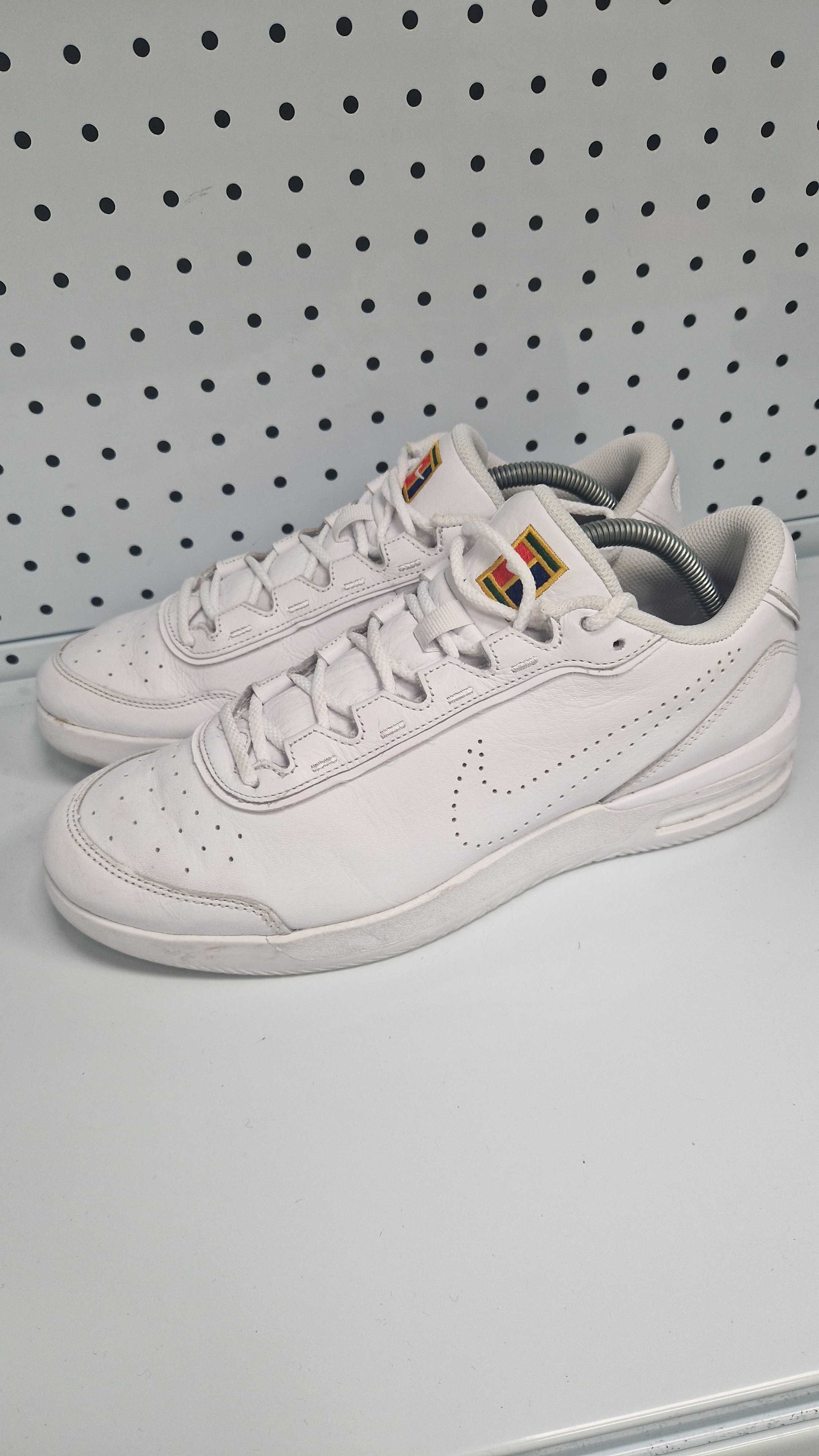 Оригинални мъжки маратонки- Nike Court