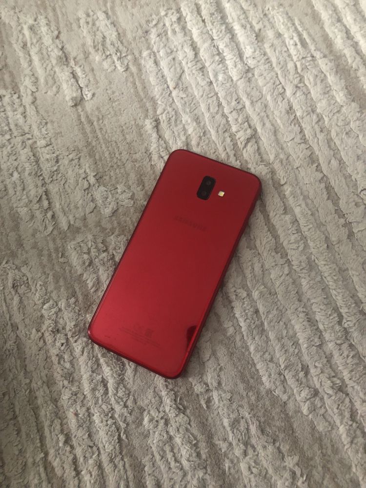 Продам срочно самсунг j6 plus