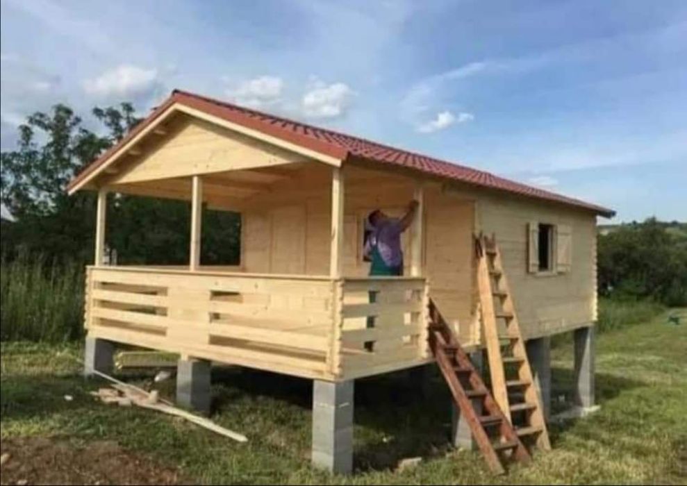 Vând case din lemn de locuit