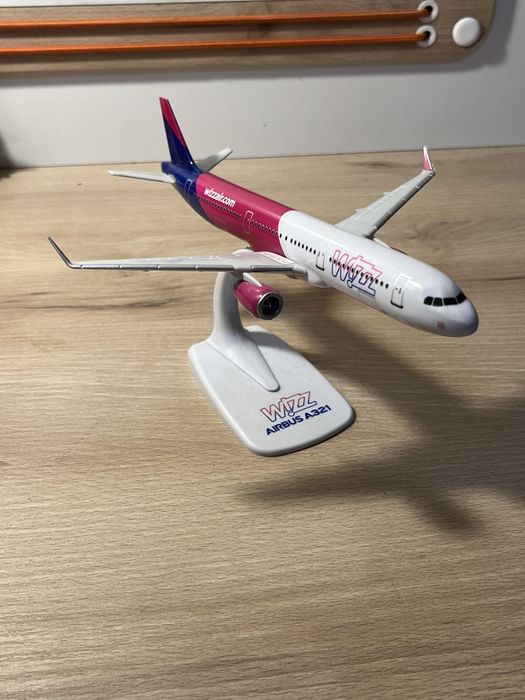 Самолетче Wizz air airbus a321